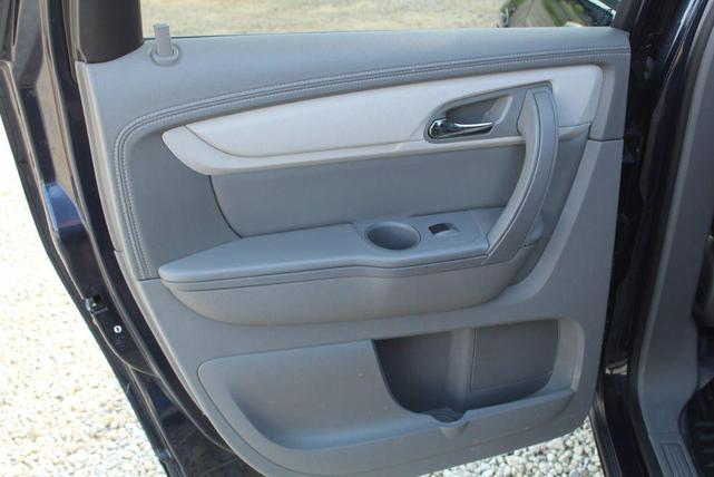 Photo of 2016 Blue Velvet Metallic Chevrolet Traverse
