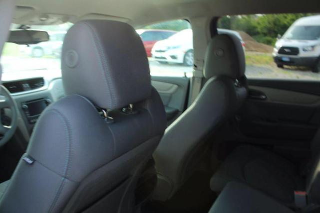Photo of 2016 Blue Velvet Metallic Chevrolet Traverse