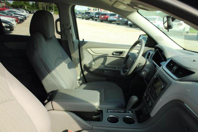Photo of 2016 Blue Velvet Metallic Chevrolet Traverse