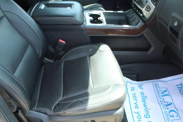 Photo of 2018 White GMC Sierra 1500
