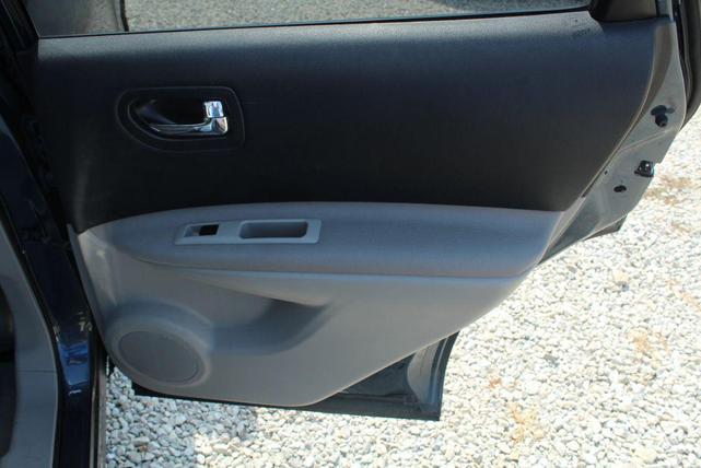 Photo of 2013 Graphite Blue Metallic Nissan Rogue