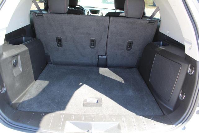 Photo of 2017 White Chevrolet Equinox