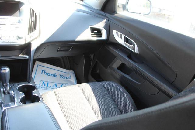Photo of 2017 White Chevrolet Equinox