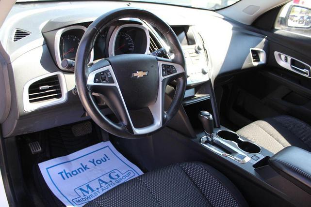Photo of 2017 White Chevrolet Equinox
