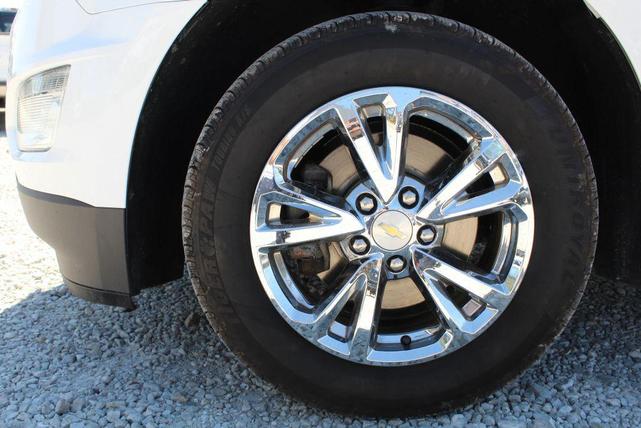Photo of 2017 White Chevrolet Equinox
