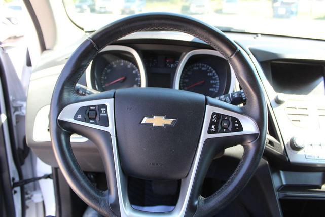 Photo of 2017 White Chevrolet Equinox