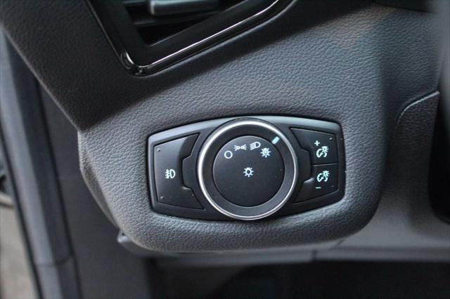 Photo of 2015 Magnetic Ford Escape