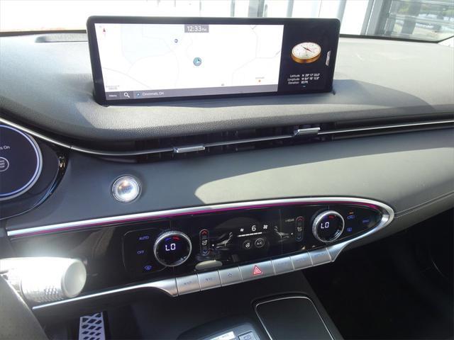 Photo of 2024 Mauna Red Genesis GV70