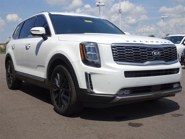 Photo of 2020 Snow White Pearl Kia Telluride