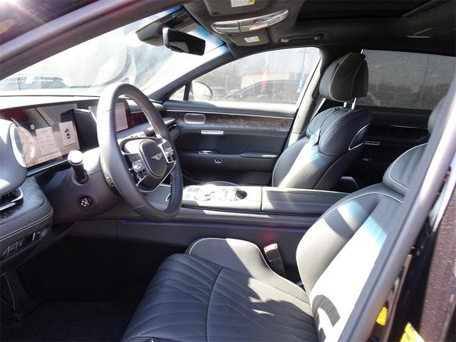 Photo of 2024 Black Genesis G90