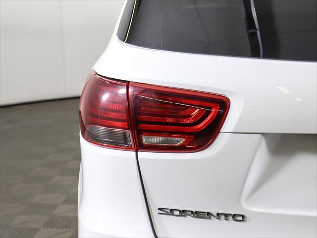Photo of 2019 Snow White Pearl Kia Sorento