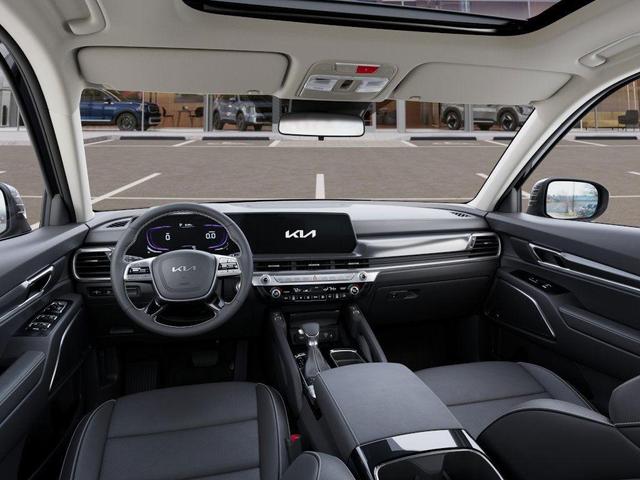 Photo of 2025 Ebony Black Kia Telluride