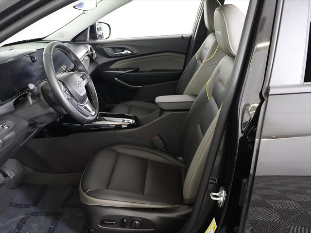 Photo of 2025 Mosaic Black Metallic Chevrolet Trax