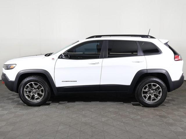 Photo of 2022 Bright White Clearcoat Jeep Cherokee