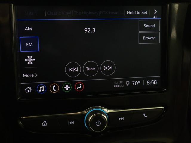 Photo of 2022 Silver Ice Metallic Chevrolet Traverse