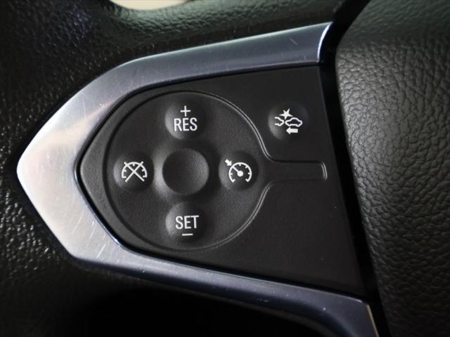 Photo of 2022 Silver Ice Metallic Chevrolet Traverse
