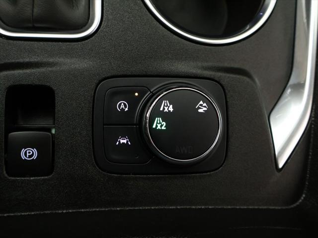 Photo of 2022 Silver Ice Metallic Chevrolet Traverse
