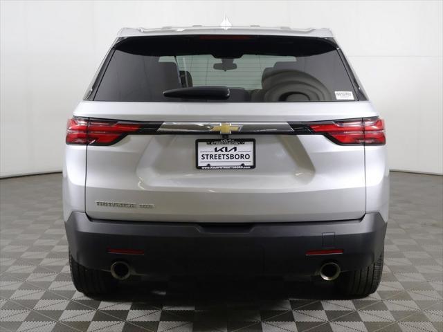 Photo of 2022 Silver Ice Metallic Chevrolet Traverse