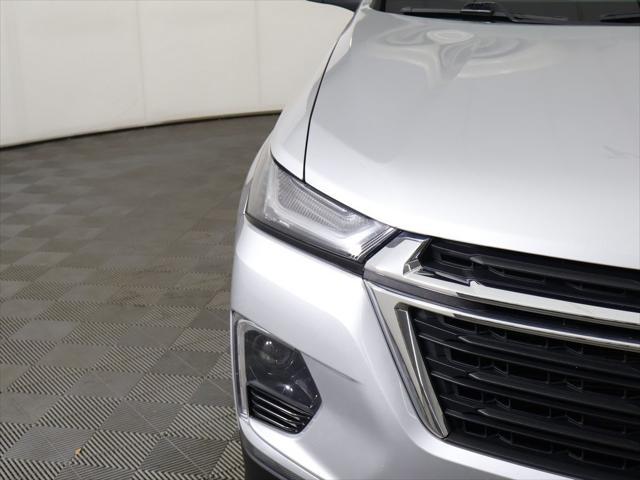 Photo of 2022 Silver Ice Metallic Chevrolet Traverse
