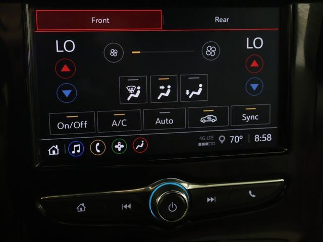 Photo of 2022 Silver Ice Metallic Chevrolet Traverse