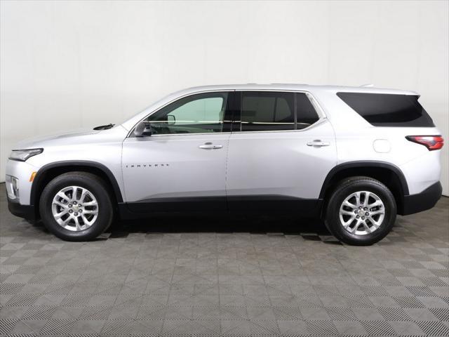 Photo of 2022 Silver Ice Metallic Chevrolet Traverse