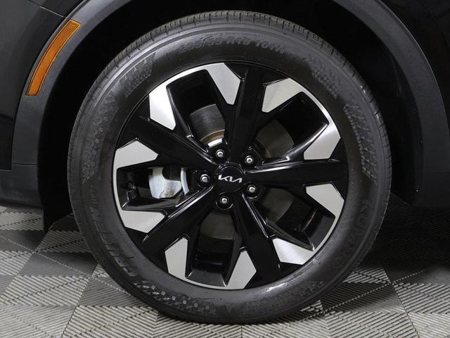 Photo of 2023 Ebony Black Kia Sportage