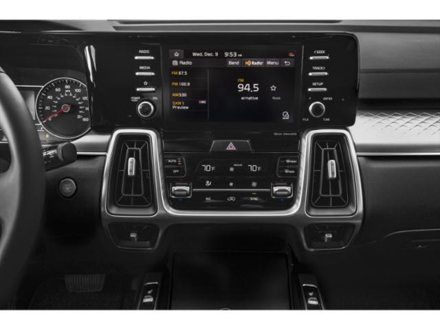 Photo of 2021 Sparkling Silver Kia Sorento