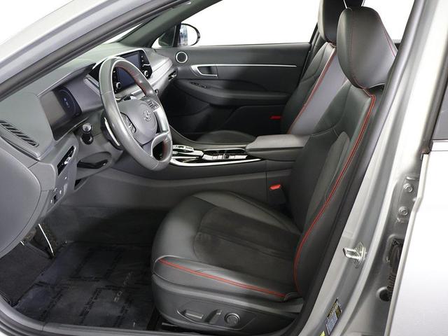 Photo of 2021 Shimmering Silver Pearl Hyundai SONATA
