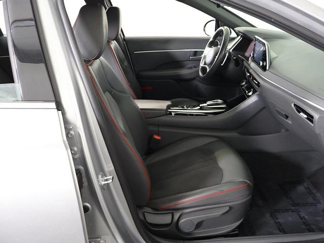 Photo of 2021 Shimmering Silver Pearl Hyundai SONATA