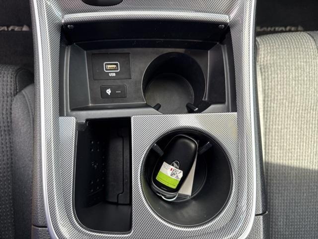 Photo of 2022 Quartz White Hyundai SANTA FE