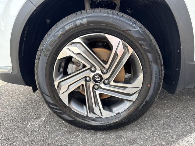 Photo of 2022 Quartz White Hyundai SANTA FE
