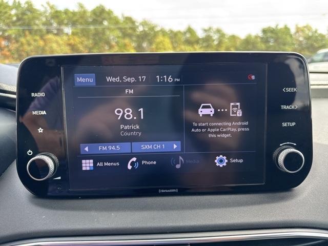 Photo of 2022 Quartz White Hyundai SANTA FE