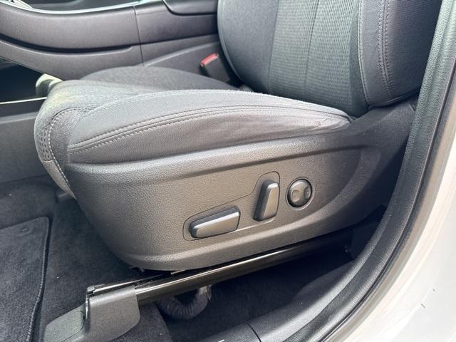 Photo of 2022 Quartz White Hyundai SANTA FE