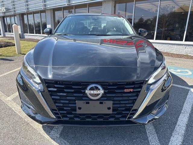 Photo of 2025 Black Nissan Altima