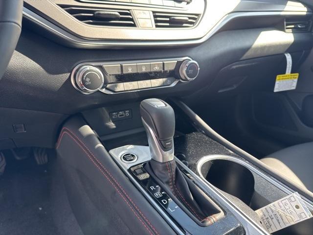 Photo of 2025 Black Nissan Altima