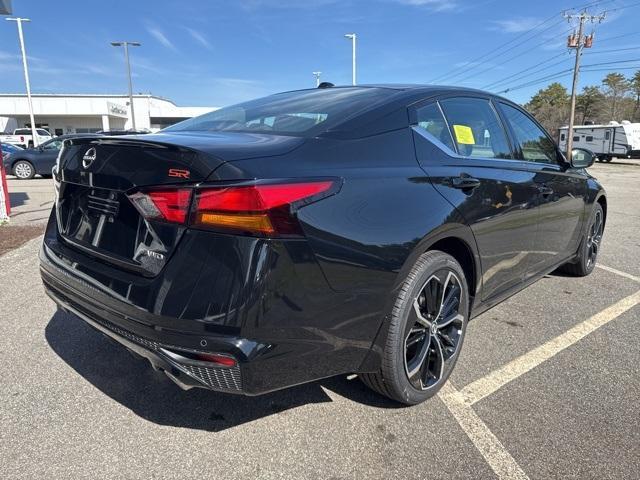Photo of 2025 Black Nissan Altima