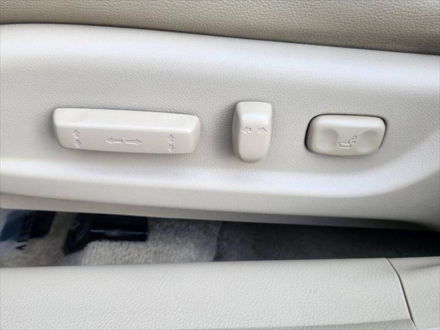 Photo of 2012 White Honda Accord