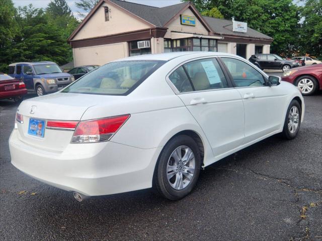 Photo of 2012 White Honda Accord
