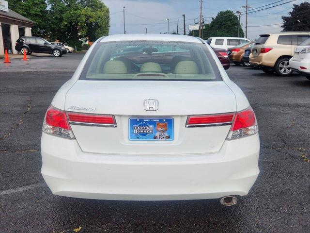 Photo of 2012 White Honda Accord