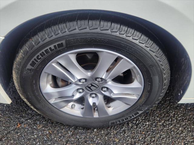 Photo of 2012 White Honda Accord