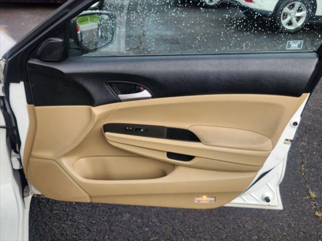 Photo of 2012 White Honda Accord