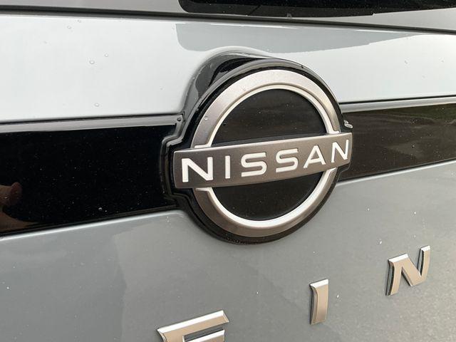 Photo of 2023 Boulder Gray Pearl Nissan Pathfinder