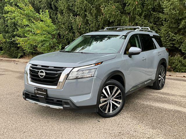 Photo of 2023 Boulder Gray Pearl Nissan Pathfinder