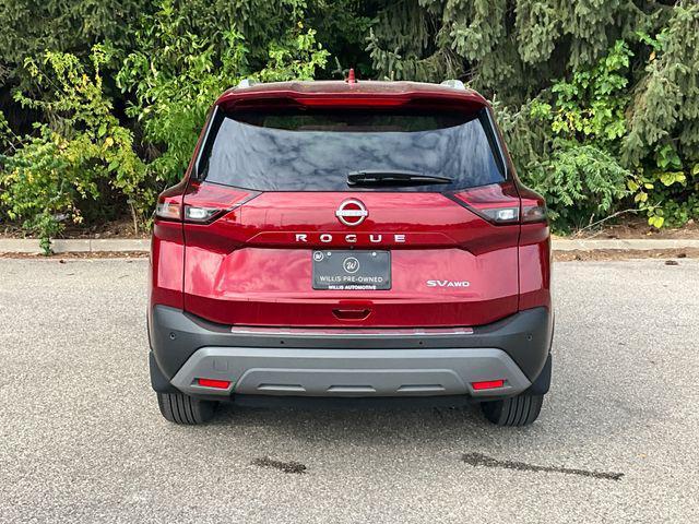 Photo of 2022 Scarlet Ember Tintcoat Nissan Rogue