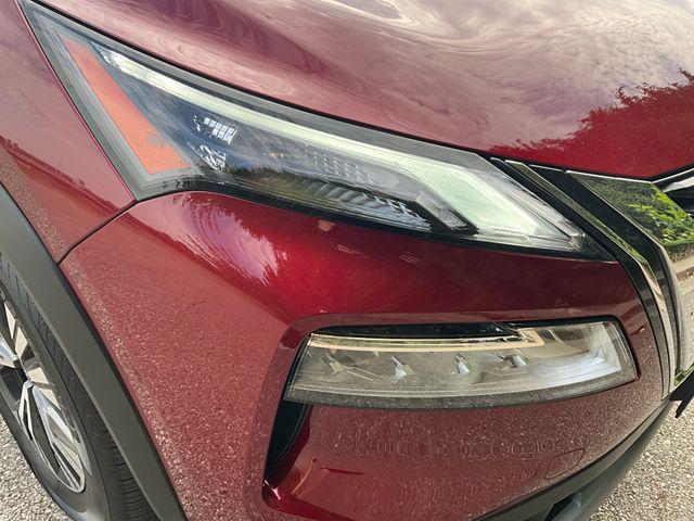 Photo of 2022 Scarlet Ember Tintcoat Nissan Rogue