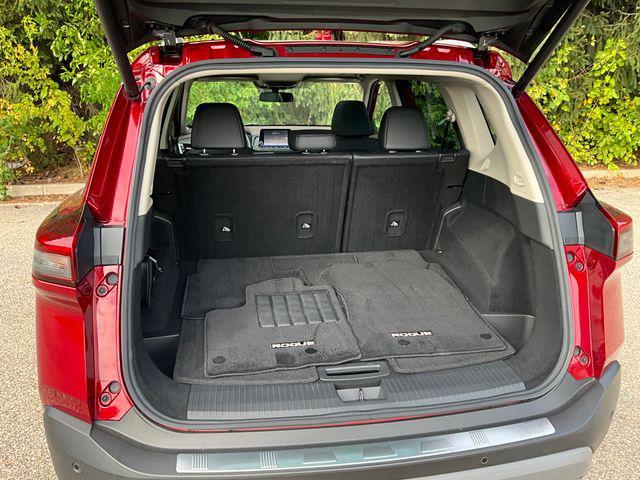Photo of 2022 Scarlet Ember Tintcoat Nissan Rogue