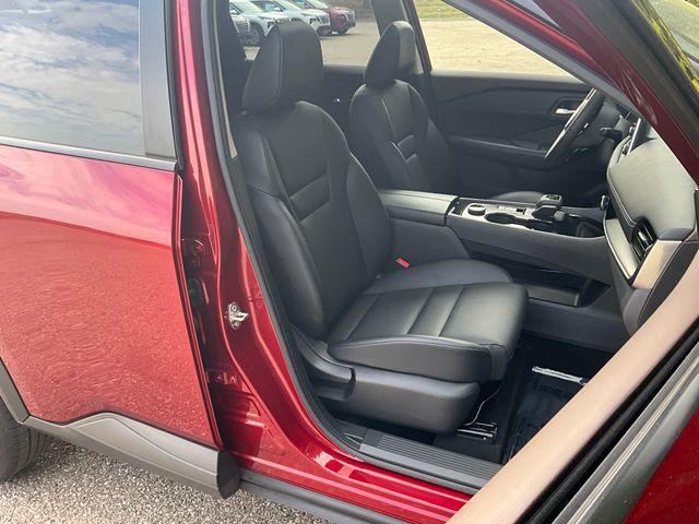 Photo of 2022 Scarlet Ember Tintcoat Nissan Rogue