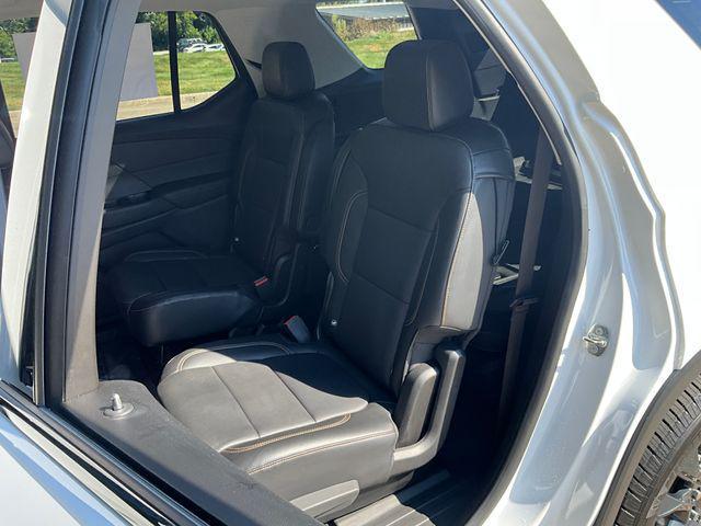 Photo of 2019 Summit White Chevrolet Traverse