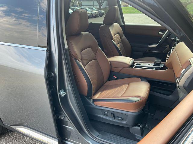 Photo of 2025 Gun Metallic Nissan Pathfinder