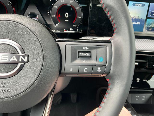 Photo of 2025 Gun Metallic Nissan Kicks